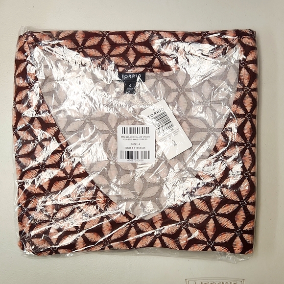 ❤️NWT VINTAGE TORRID MINI CHALLIS POCKETS MACHINE WASH FLORAL DRESS - PLUS SIZE - Picture 6 of 11